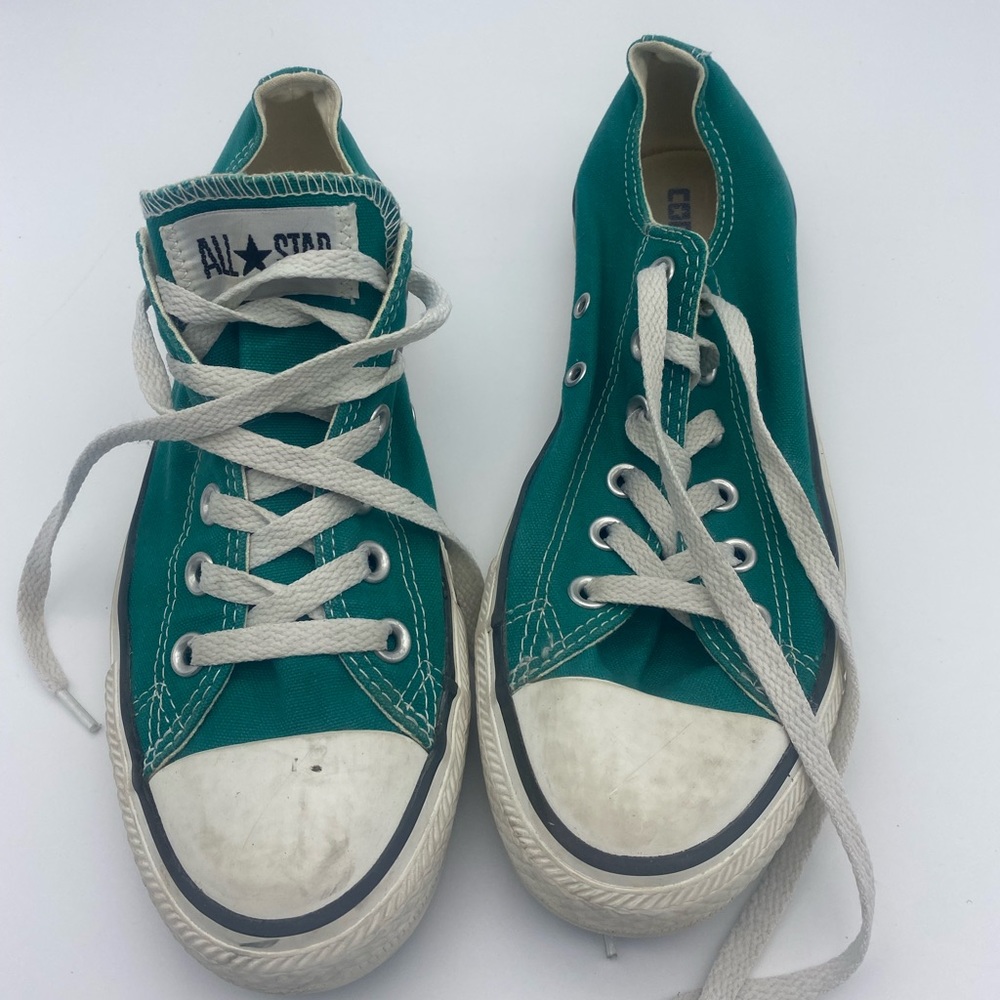 Green all star converse sneakers mens 7 womens 9